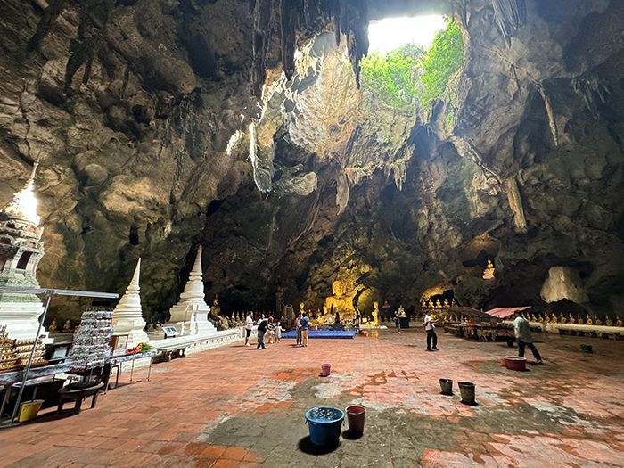 phetchaburi cave temple