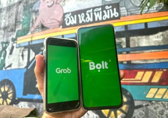 taxi app thailand grab bolt
